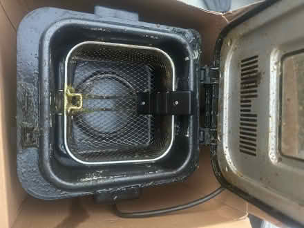 Photo of free Small deep fryer (Dagenham RM9) #3