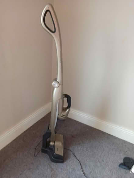 Photo of free Bosch 18v 2 in 1 Vacuum cleaner (Dublin city centre) #2