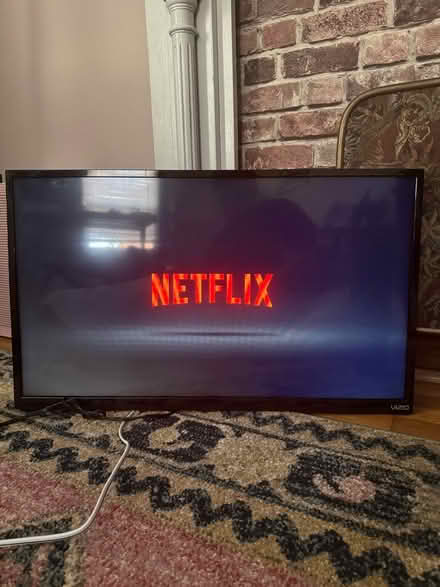 Photo of free 32 inch Vizio smart tv (Michigan Park) #1
