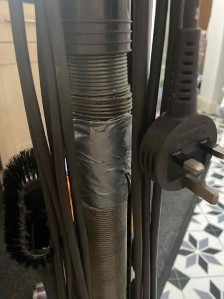 Photo of free Dyson vacuum cleaner (Thornton Heath) #3