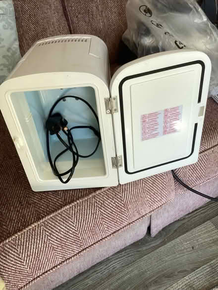 Photo of free Portable fridge (Nest Farm area NN8) #2