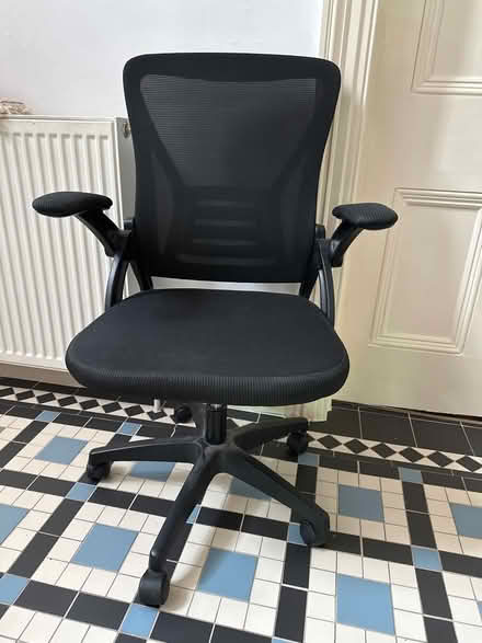 Photo of free Office chair (Gu152hj) #1
