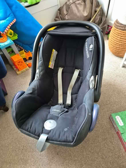 Photo of free Maxi Cosi Car Seat (Penge BR3) #2