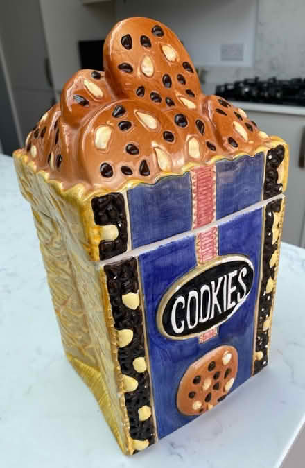 Photo of free Porcelain Cookie Jar (Witney OX28) #2