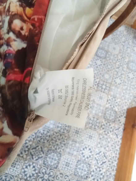Photo of free Cushion (metfield, IP20) #4