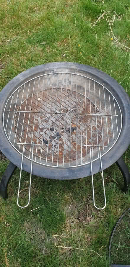 Photo of free Fire pit with mesh lid and bbq grill (IP4) #4