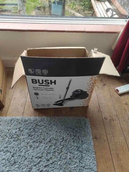 Photo of free Vacuum cleaner (Carshalton SM5) #1
