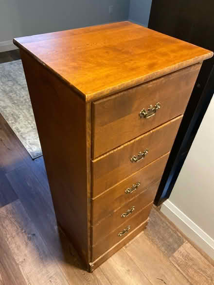 Photo of free Chest of drawers (Springbrook Cres, Oakville) #1