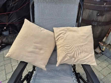 Photo of free Union jack cushions (Welling) #3