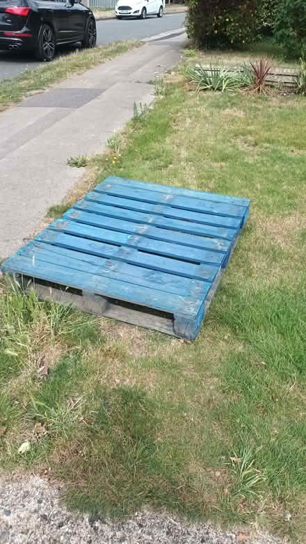 Photo of free Wooden Palet (Woodley RG5) #1