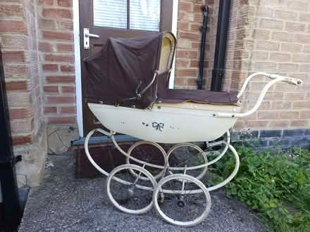 Photo of free Vintage Dolls Pram (Sidley TN40) #1