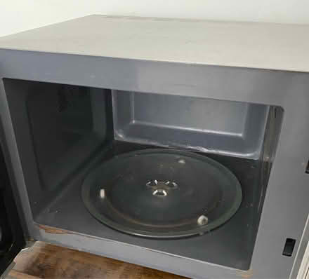 Photo of free 800W Microwave (Witney OX28) #4