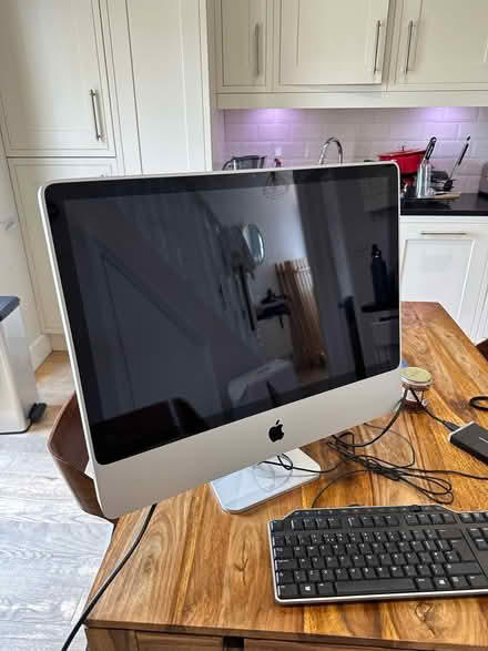 Photo of free iMac 2008 (West Norwood) #2