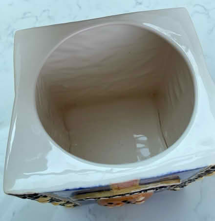 Photo of free Porcelain Cookie Jar (Witney OX28) #3