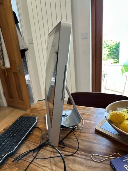 Photo of free iMac 2008 (West Norwood) #4