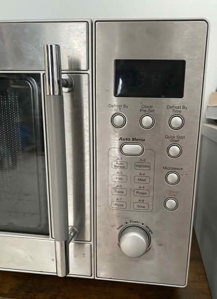 Photo of free 800W Microwave (Witney OX28) #3