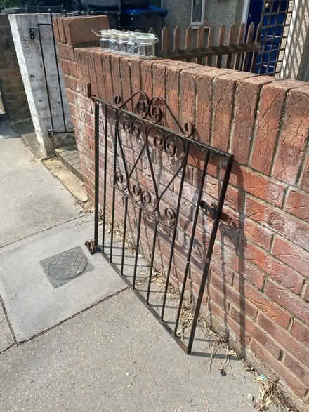 Photo of free Metal Gate (SE25) #2