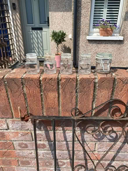 Photo of free Small glass jars (SE25) #2