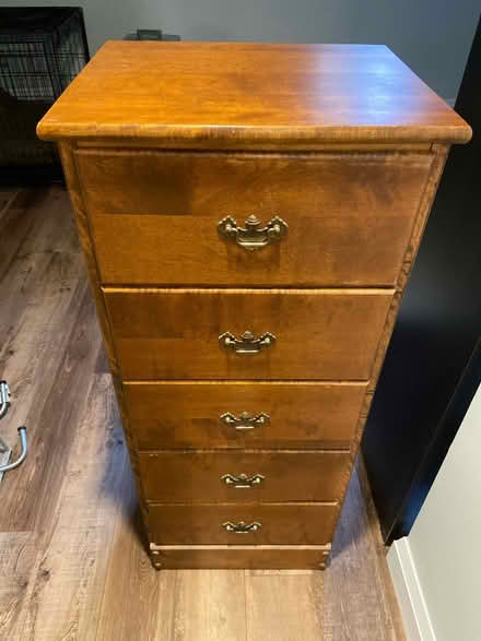 Photo of free Chest of drawers (Springbrook Cres, Oakville) #2