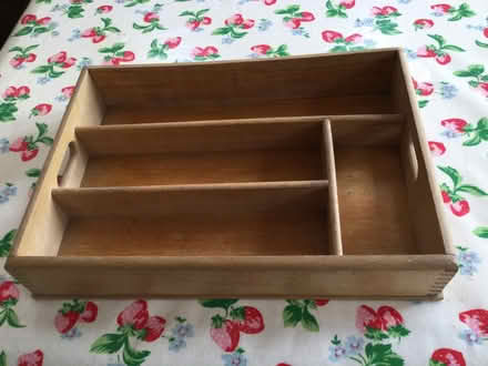 Photo of free Wooden cutlery tray (Amersham Common HP7) #1