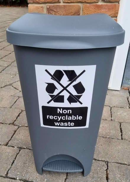 Photo of free Plastic foot operated bin (Hencote SY1) #1