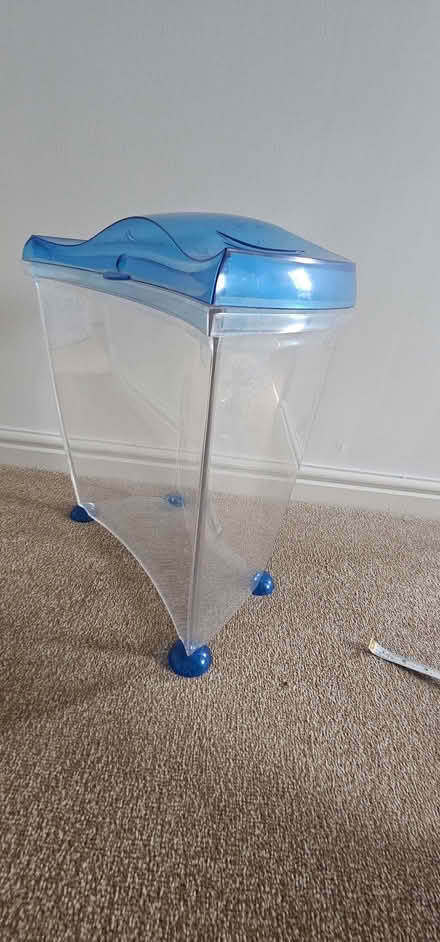 Photo of free Plastic Fish Tank. (Hailsham BN27) #4