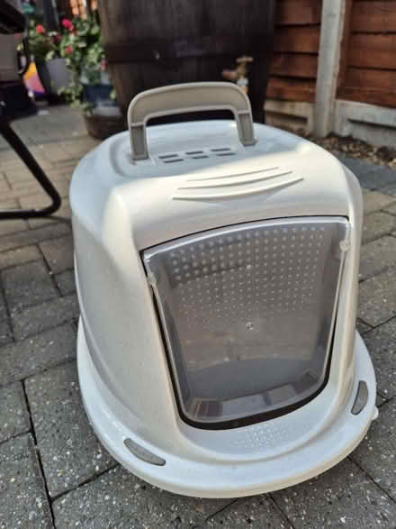 Photo of free Enclosed cat litter tray (Welling) #1