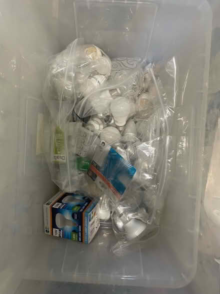 Photo of free Assorted light bulbs (KT2 Norbiton) #1