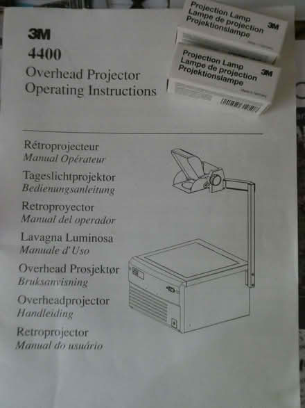 Photo of free 3M overhead projector (Lightwater GU18) #2