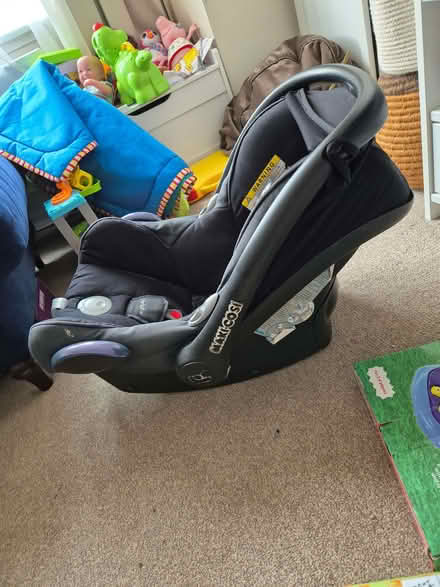Photo of free Maxi Cosi Car Seat (Penge BR3) #1