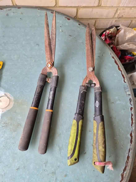 Photo of free 2 x old garden shears (Purley CR8) #1