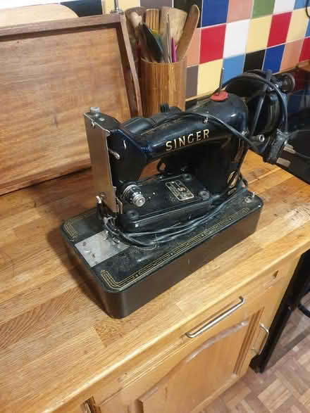 Photo of free Singer sewing machine (Chalford Hill) #2