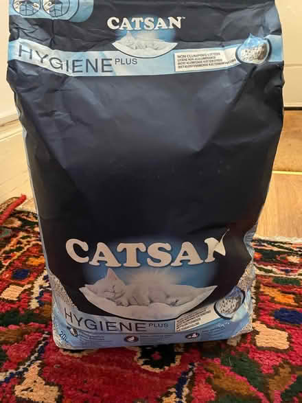 Photo of free 20l bag Catsan (NW1 Camden Town) #1