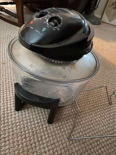 Photo of free Halogen cooker (Frome Stonebridge area BA11 2) #1