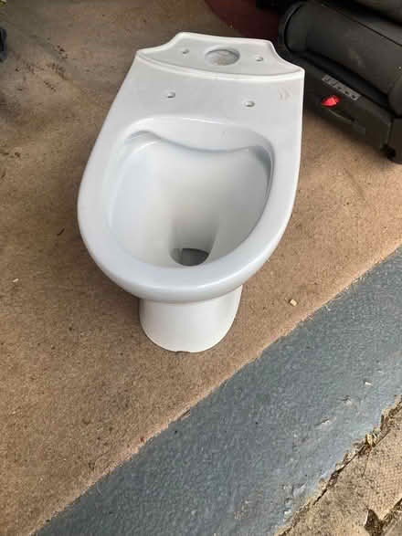 Photo of free Toilet bowl brand new. (Caldermoor OL15) #1