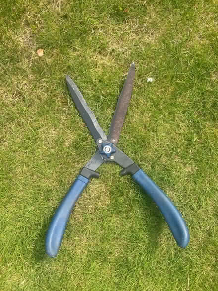 Photo of free Garden shears (hemel hempstead, HP3) #1