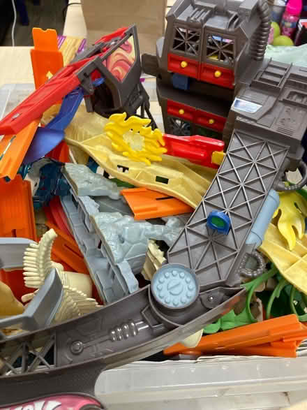 Photo of free Assorted hot wheels tracks (Cutteslowe Community Centre) #1
