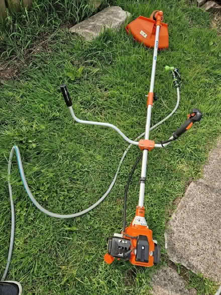Photo of free Petrol strimmer (needs repaired) (Ballingry KY5) #1