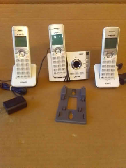 Photo of free Cordless phones (1016 Quince Orchard Rd. Gaith.) #1