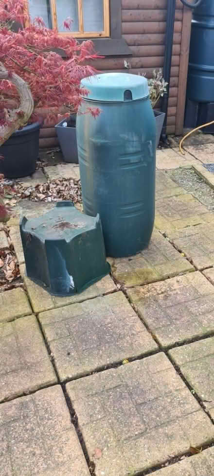 Photo of free Water butt and stand (Richmond. TW10) #1