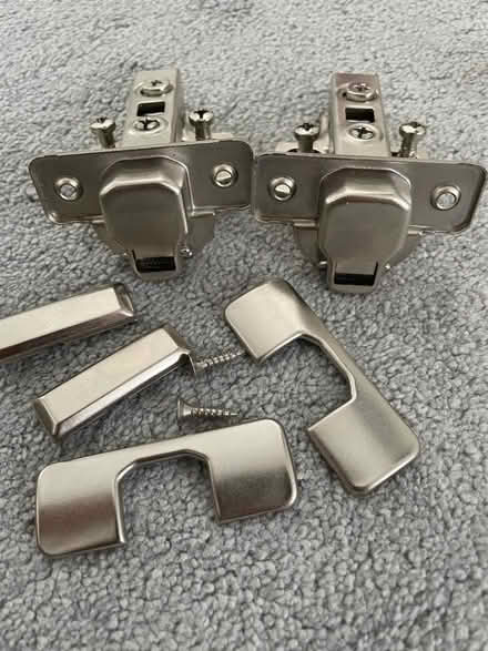 Photo of free Hinges x2 (RG9 Henley) #2