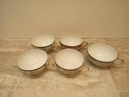 Photo of free Delicate Tea Cups (Woollard) #1