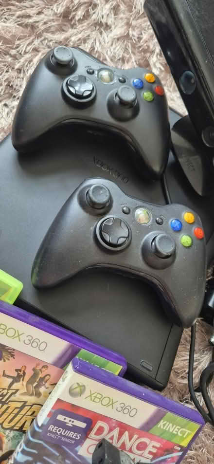 Photo of free x box 360 (W14) #2