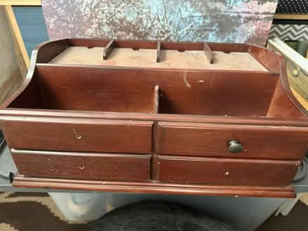 Photo of free Wooden box (Leigh WR6) #1