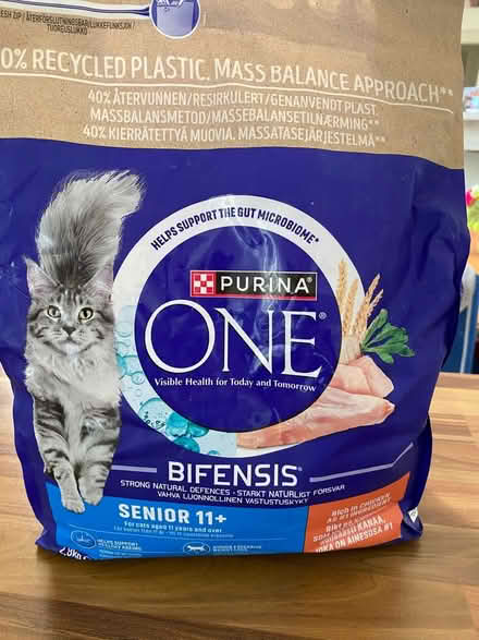 Photo of free Purina senior cat food (NW1 Camden Town) #1