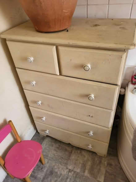 Photo of free Chest of draws (Westcliff on sea) #1