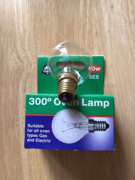 Photo of free Variety of lightbulbs inc oven lamp and 3 cooker hood lamps (Eastbourne BN20) #4
