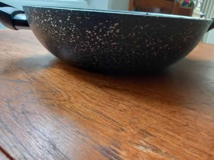 Photo of free Wok style 28cm frying pan - deep (Loughborough Junction SE5) #2