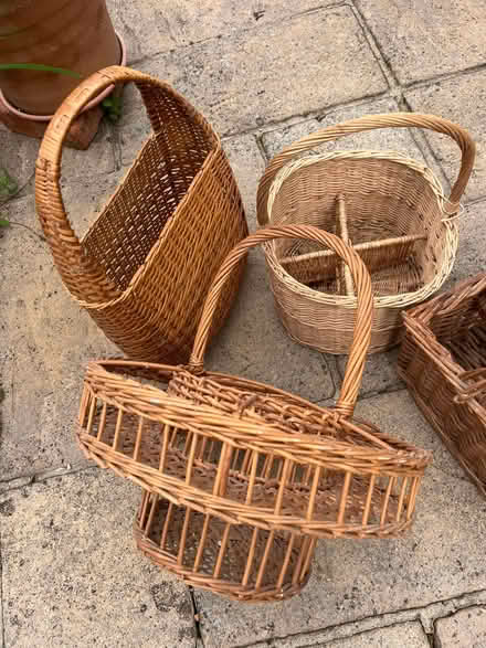 Photo of free 4 wine carrier baskets (Hales Bridge RH5) #2