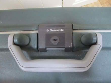 Photo of free Samsonite suitcase on 2 wheels (New Hinksey OX1) #2